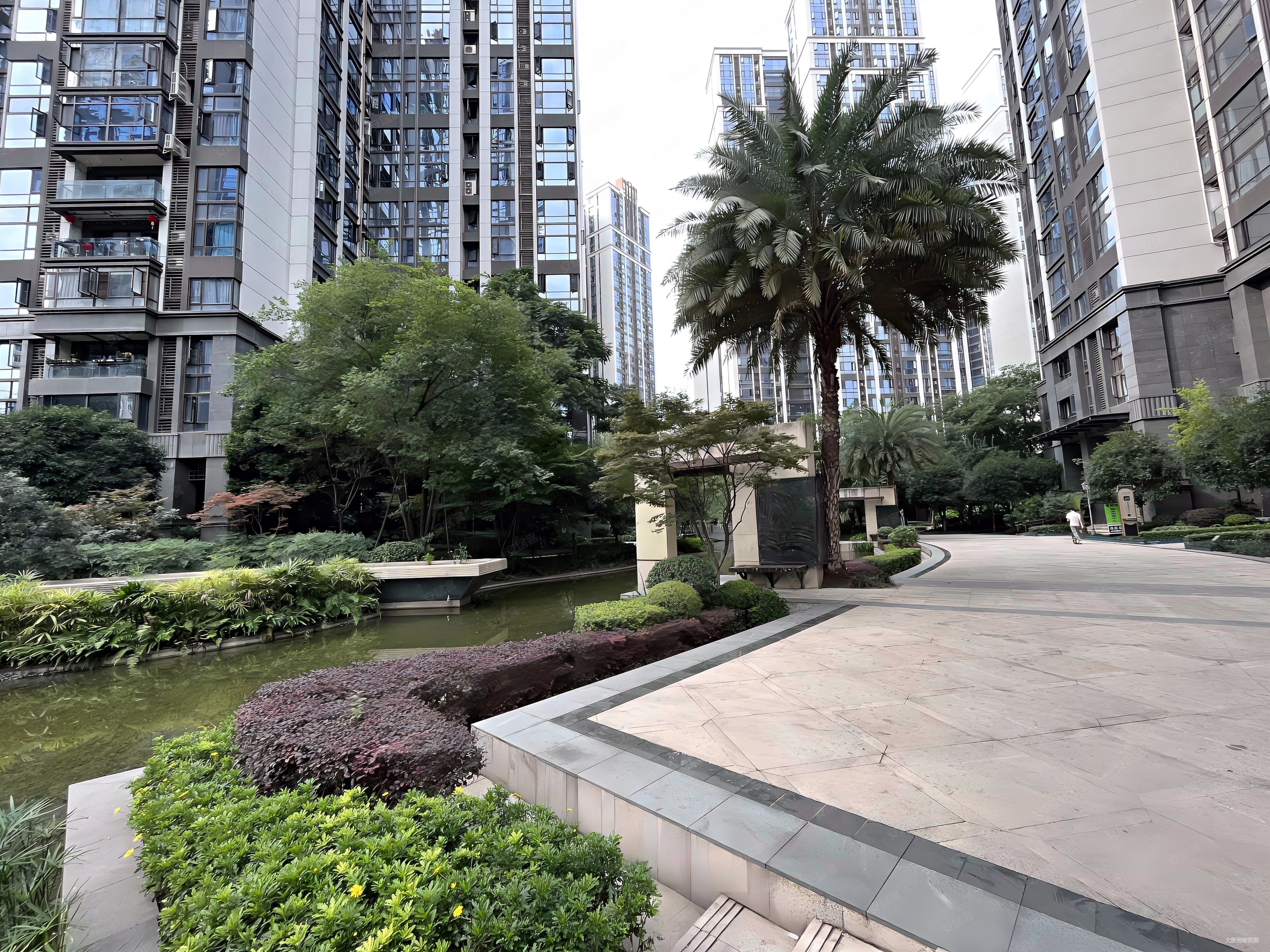 戛纳湾金棕榈大平层户型通透满五
