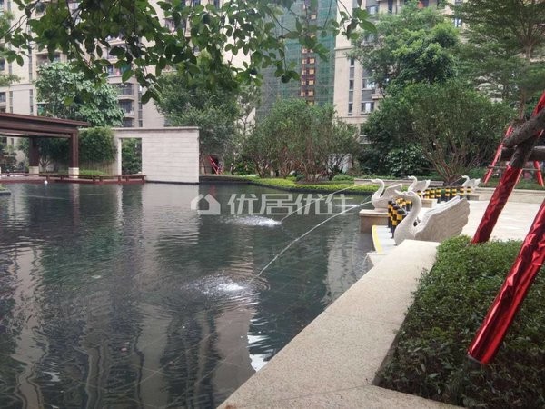 南宁良庆五象大道恒大御景恒大御景精装2房 配齐 拎包即住 电梯房
