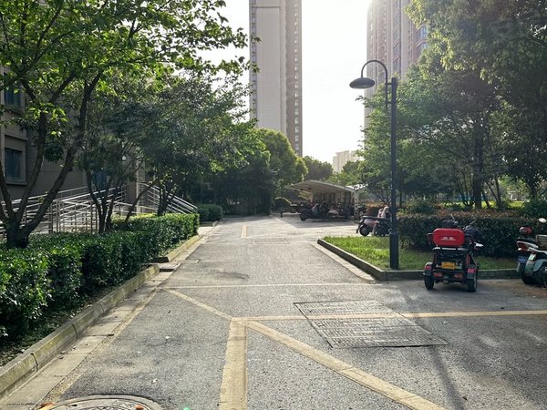 苏州吴中郭巷尹东八村(二区)尹东八村精装两室一厅民用水电近天运广场