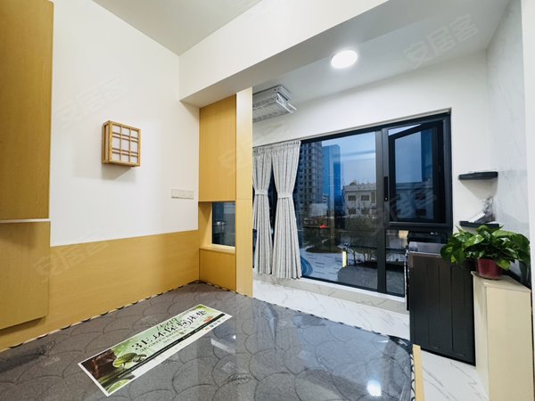 金华婺城湖海塘映湖华府金华罕见大平层6房超大客厅落地窗超大衣帽间全屋智能家居房源多出租房源真实图片