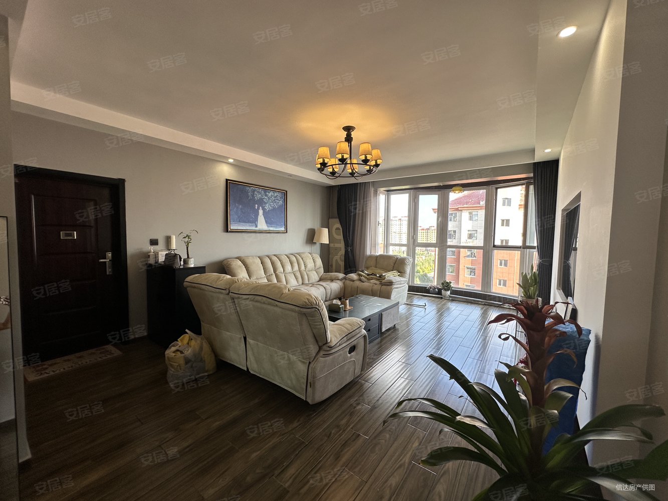 学府佳苑3室2厅2卫125㎡南北75.8万