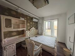 唐山路北远洋城吾悦广场 金融中心周边 可短租 押一付一 拎包入住出租房源真实图片