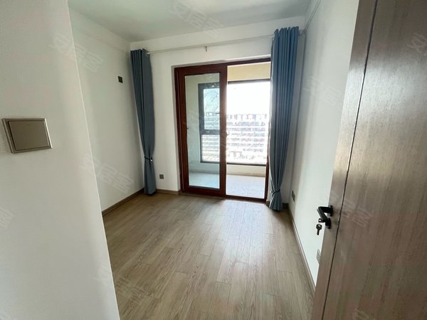 西安大兴新区梨园路天朗蔚蓝睿城老城根商圈 梨园路大兴新区小学 天朗