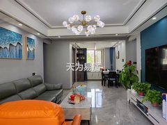 泰兴泰兴市区复兴路中南世纪城六期 大润发 精装三房出租 家电齐全 拎包入住出租房源真实图片