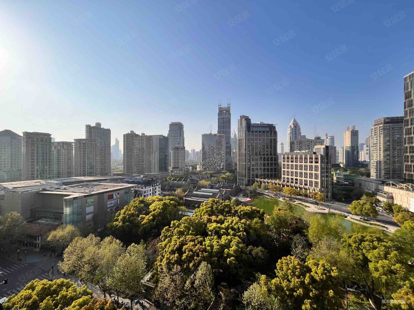 翠湖天地御苑4室2厅4卫281.56㎡南北7200万