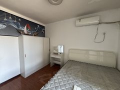 雅安雨城正黄金域片区可月付,可短租,自家房,市政府,正黄附近,跃层大卧室!出租房源真实图片