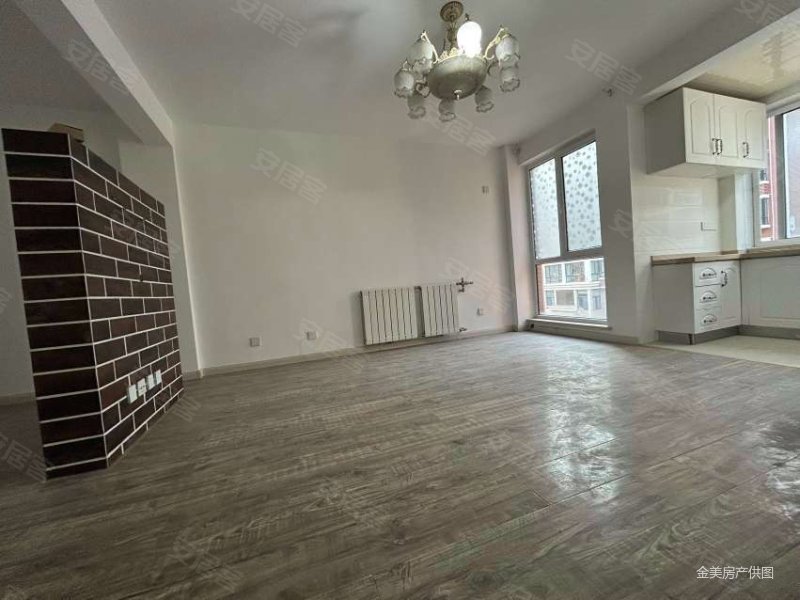 中正山庄中间楼层中装两室一梯两户69平518万各付