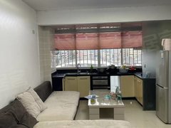 桂林灵川八里街城区师大旁。电梯两房出租800一个月出租房源真实图片