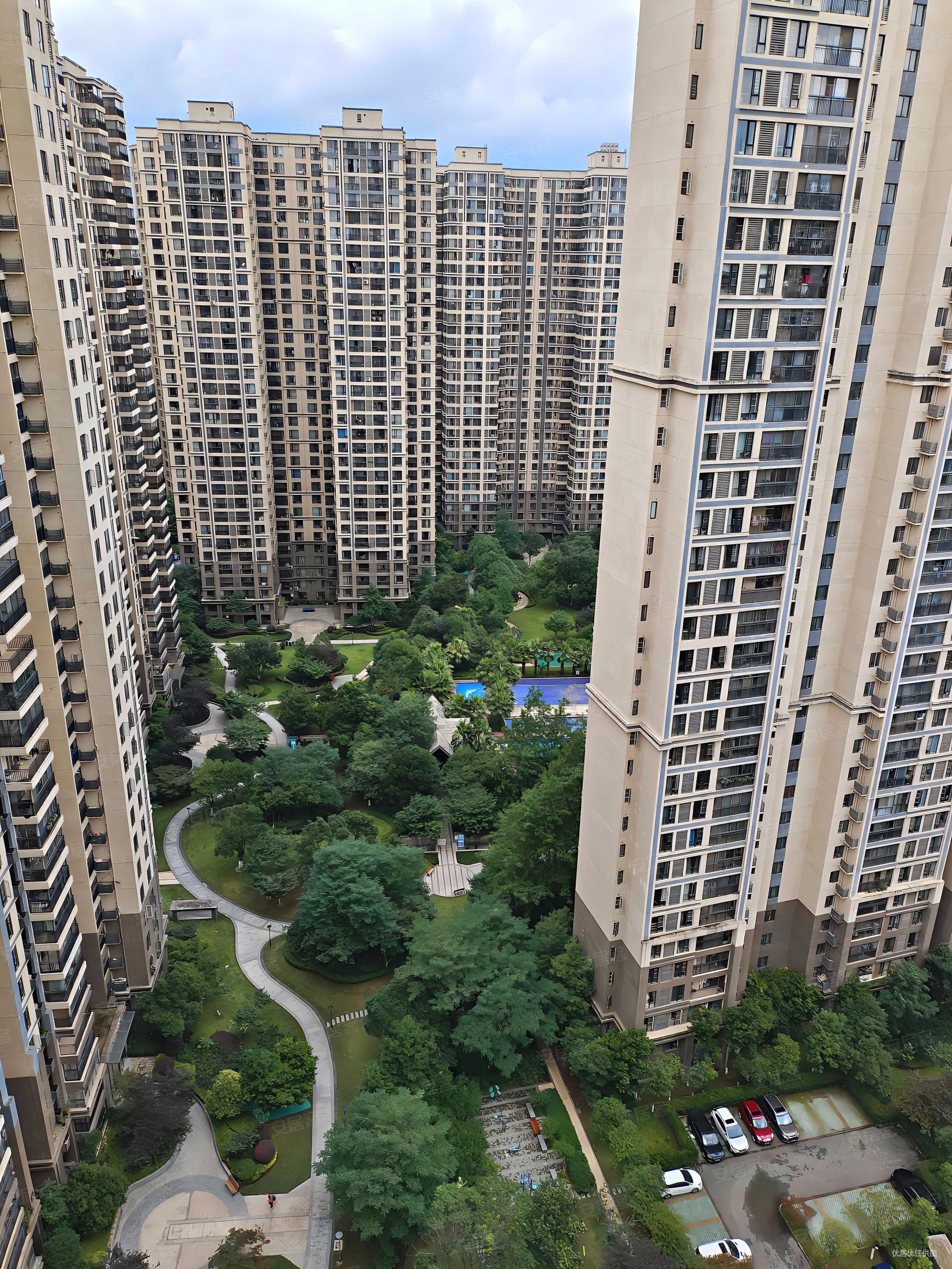 万科金域华府a区长江路416号3室2厅2卫105万10