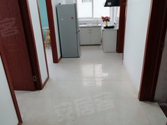 青岛黄岛长江路大套五 可做员工宿舍 家佳源对面 井冈山路地铁站出租房源真实图片