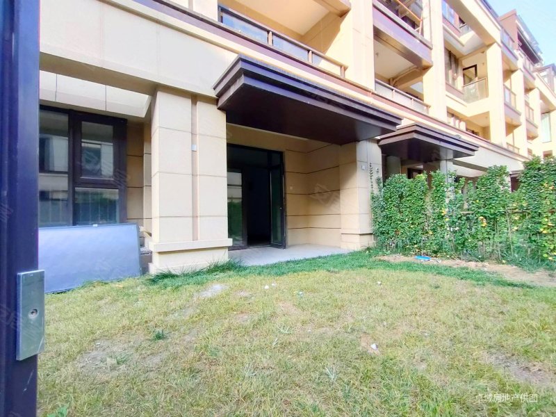 唐冶一楼带院别墅现房即住双地铁团购立省20万