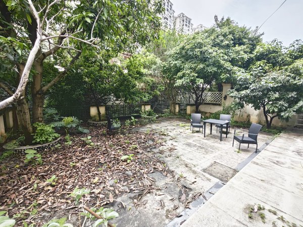 (独栋别墅)广州雅居乐花园雅湖居 5室 配套齐全 前后大花园