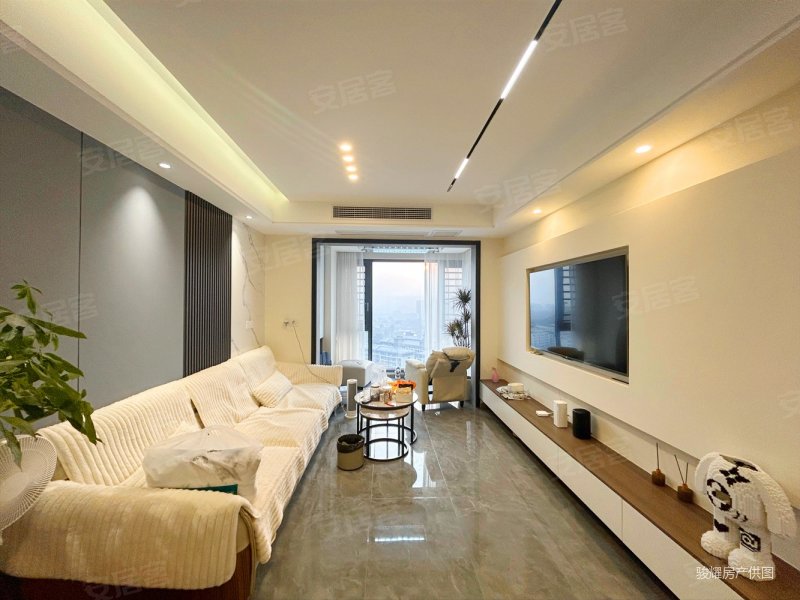 世纪金马旺龙湖云景