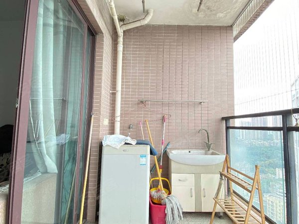 富洲新城精装两房86平租金1600元出租房源真实图片