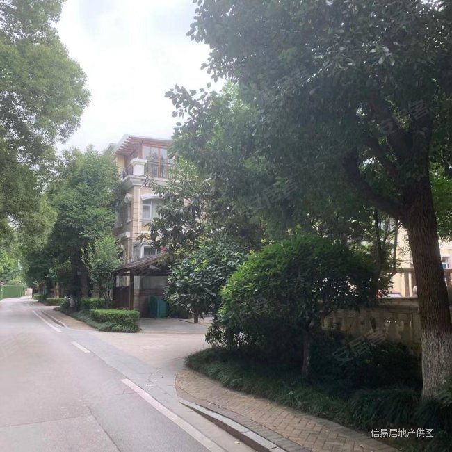 中海半岛华府南区别墅298平地三层独车库急售2300万
