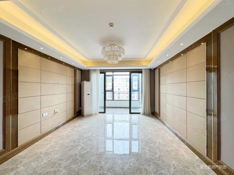 南北无遮挡,超大楼间距,,恒大龙奥御苑二手房,300万,3室2厅,2卫,139.