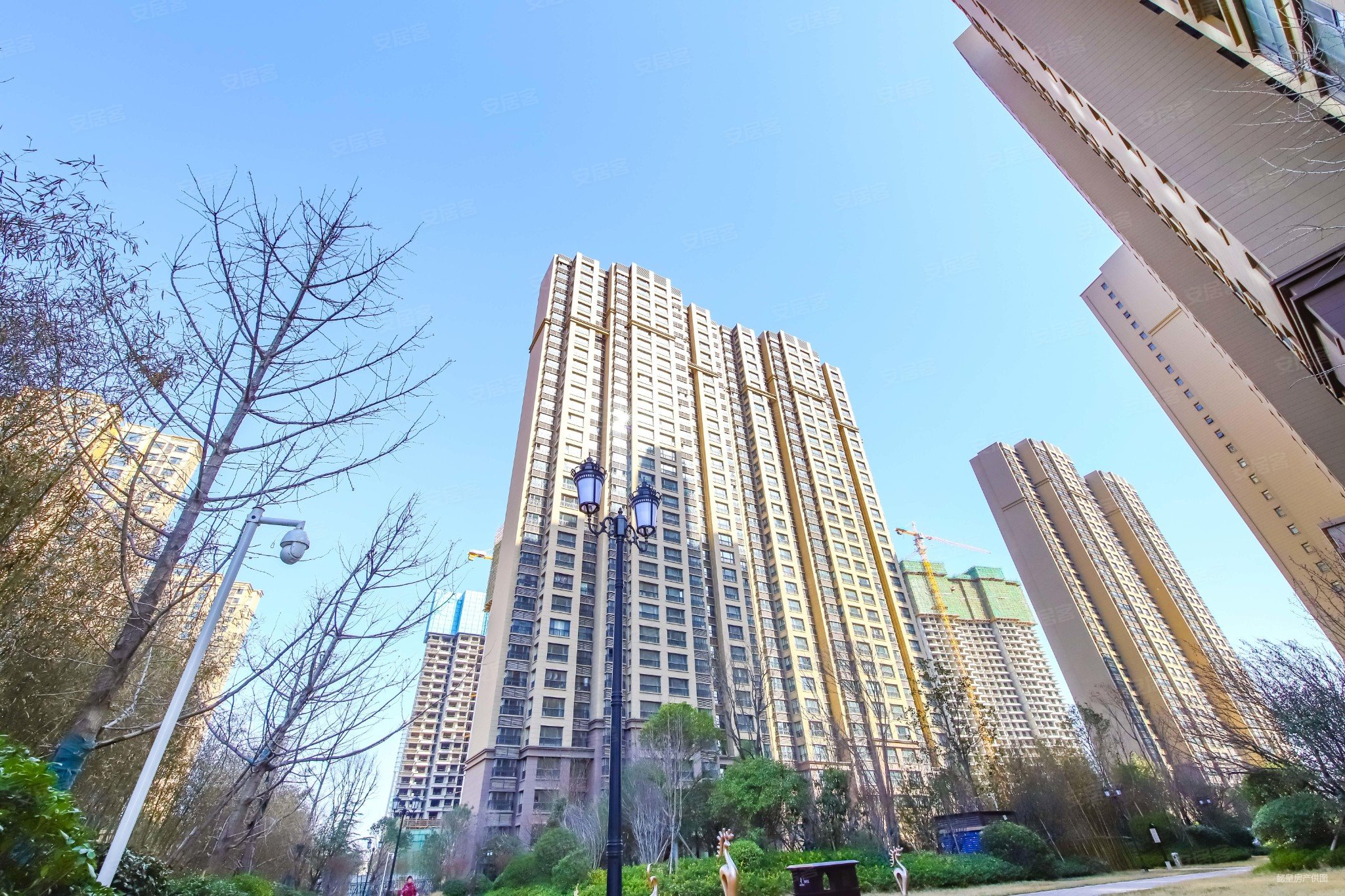 万达旁首期17万拎包住丨精装室丨南北通透丨55中附小,开元壹号二手房