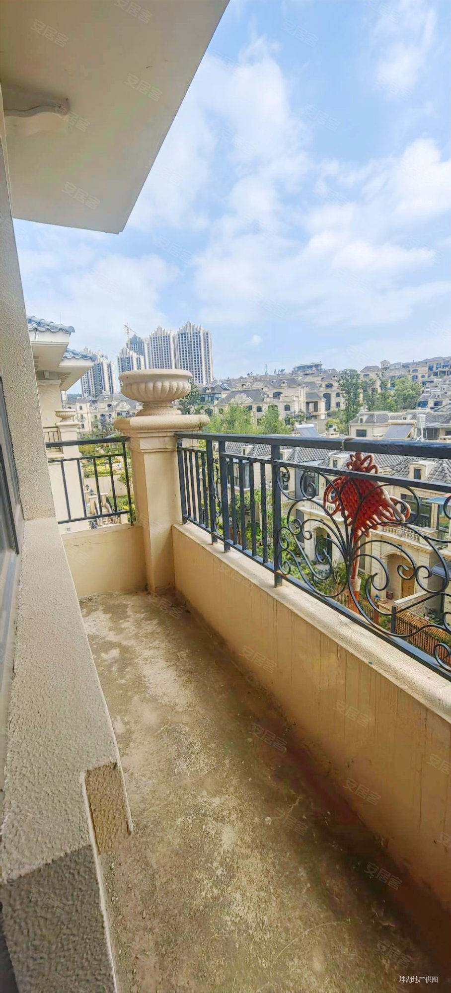 叠加别墅带3个露台可看水景客厅8米大中空