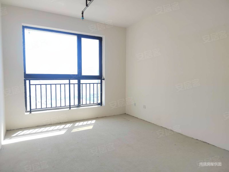 威廉公馆三室两厅两卫南北通透毛坯房产权清晰