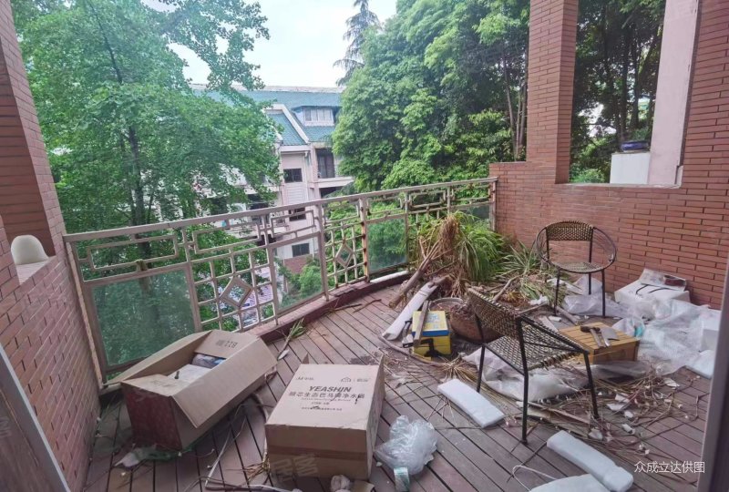 蜀风花园城超低密度精装修交通便捷近地铁小区绿化高