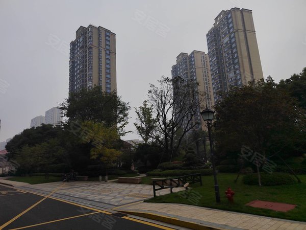 余姚余姚市区嘉悦广场兰馨公寓万达商圈,姚江学校附近,兰馨公寓两室