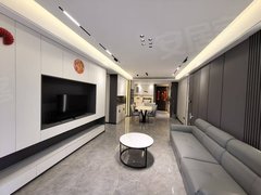 如皋长江镇长江镇政府精装修3房，开放式厨房，带大双阳台，同时带小院子出租房源真实图片