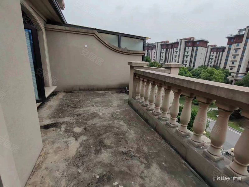 南京碧桂园潇湘苑 联排别墅  南北通透 未曾住过人 产权清晰