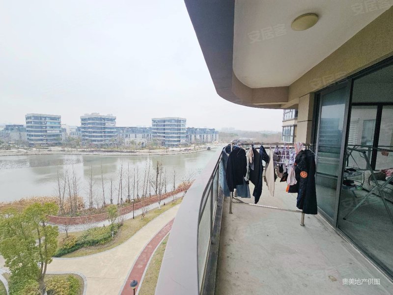 转角大阳台,河景房风景优美,户型方正采光无遮挡,滴水湖馨苑悦湾二手