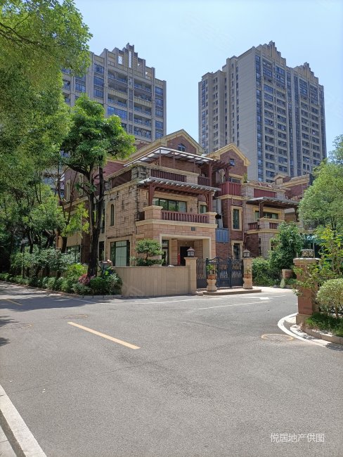 保利别墅超大花园边位业主急售无欠款近华为