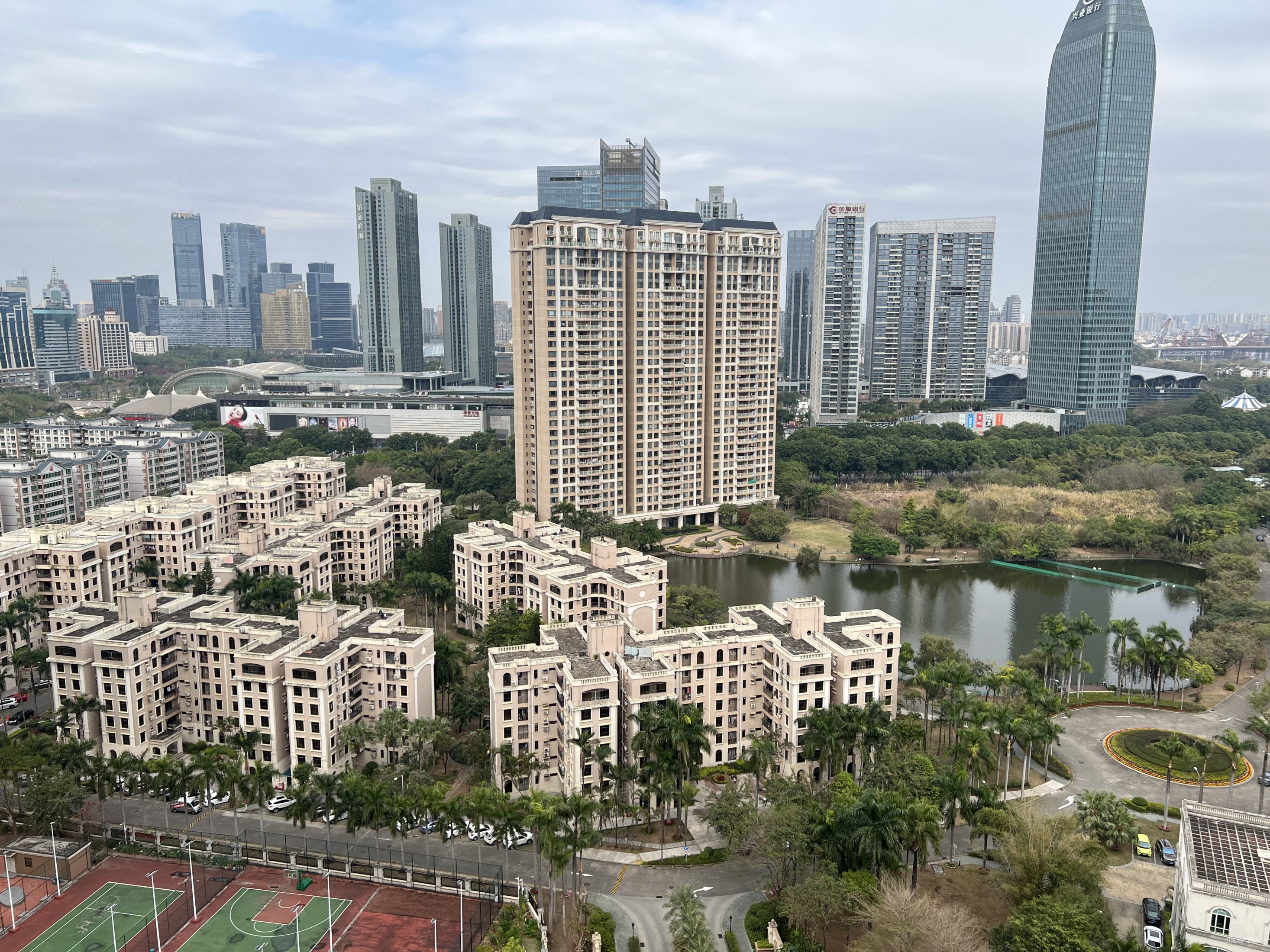 看江景看西湖中高层,城市花园二手房,980万,4室2厅,3卫,305平米-惠州