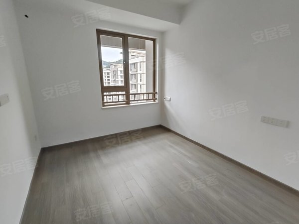 福州仓山福峡路滨江正荣府陪读好房 滨江正荣府 门口学校地铁四号线