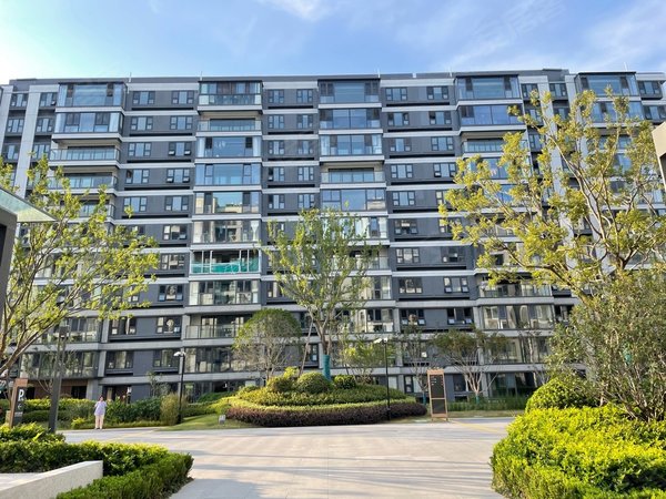 昆山玉山城东上湾璟园昆山城东万科物业,上湾璟园小区,147平大横厅