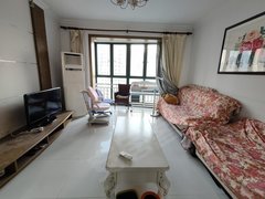 上海黄浦外滩/十六铺小区价格低的三房  价格还可以谈的  高区南北通的出租房源真实图片