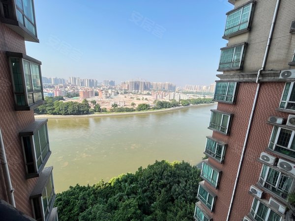 广州白云罗冲围富力半岛花园江景4房两厅两卫!家私家电齐全!