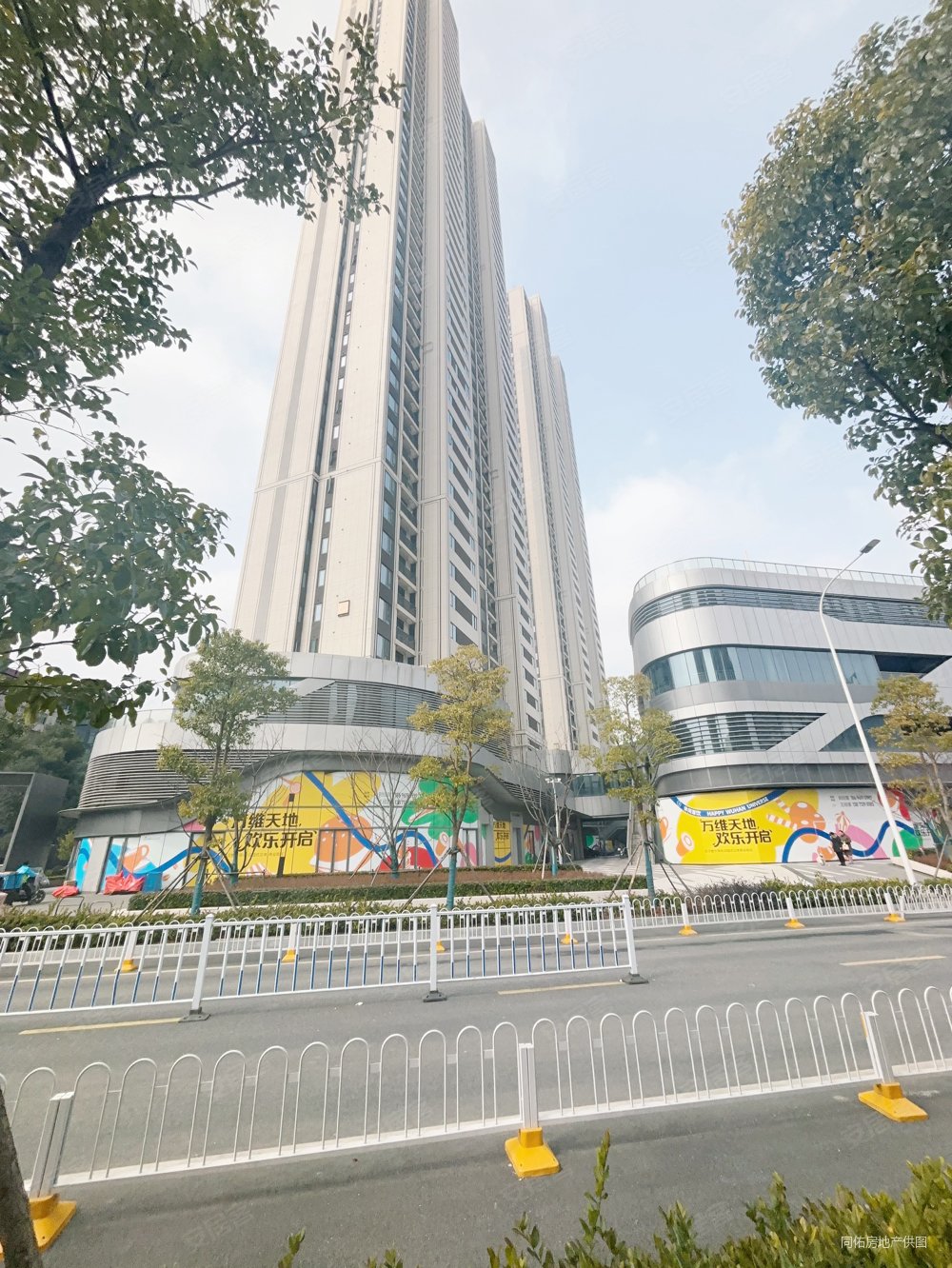 融侨锦江157一线看江只要280个看房随时精装