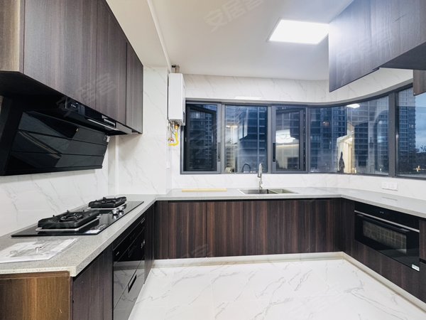 金华婺城湖海塘映湖华府金华罕见大平层6房超大客厅落地窗超大衣帽间全屋智能家居房源多出租房源真实图片