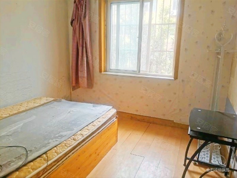 百通花园 2楼大套三 满五   紧靠公交地铁口