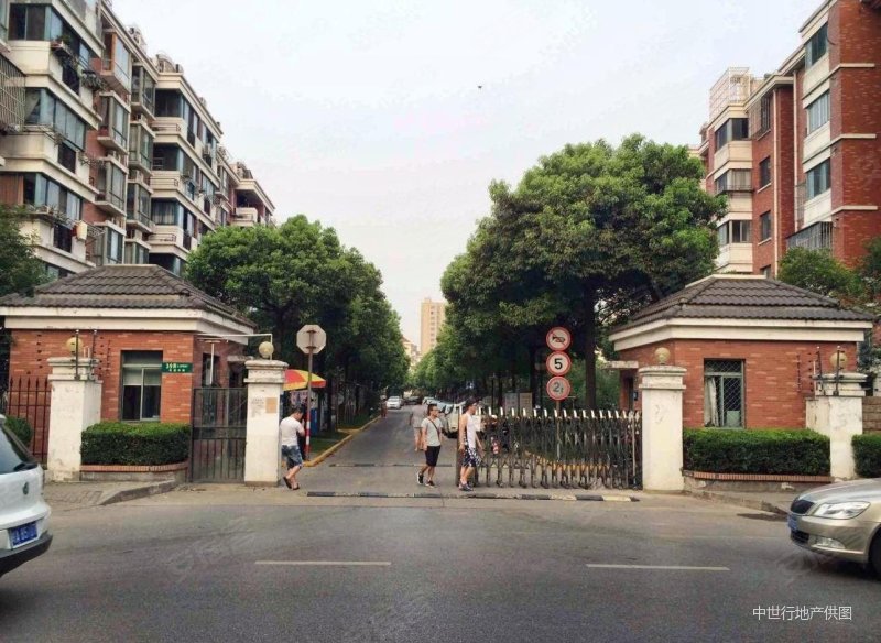 性价比高,光线充足,朝南,单价低,一般装修,金枫公寓二手房,335万,3室1