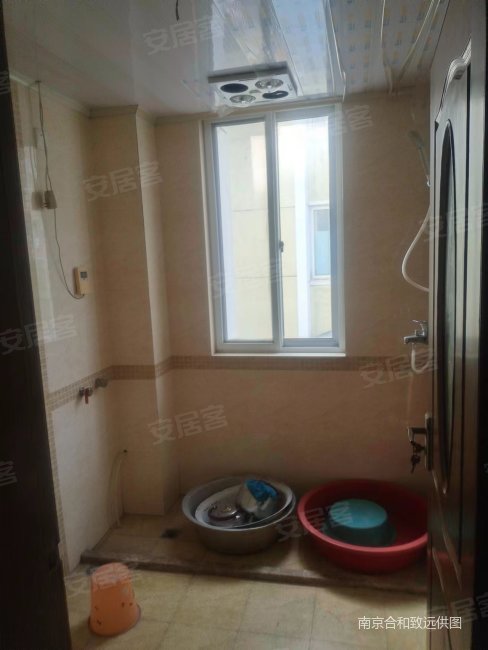 丽岛新城三楼诚售,看房有钥匙,价格可谈