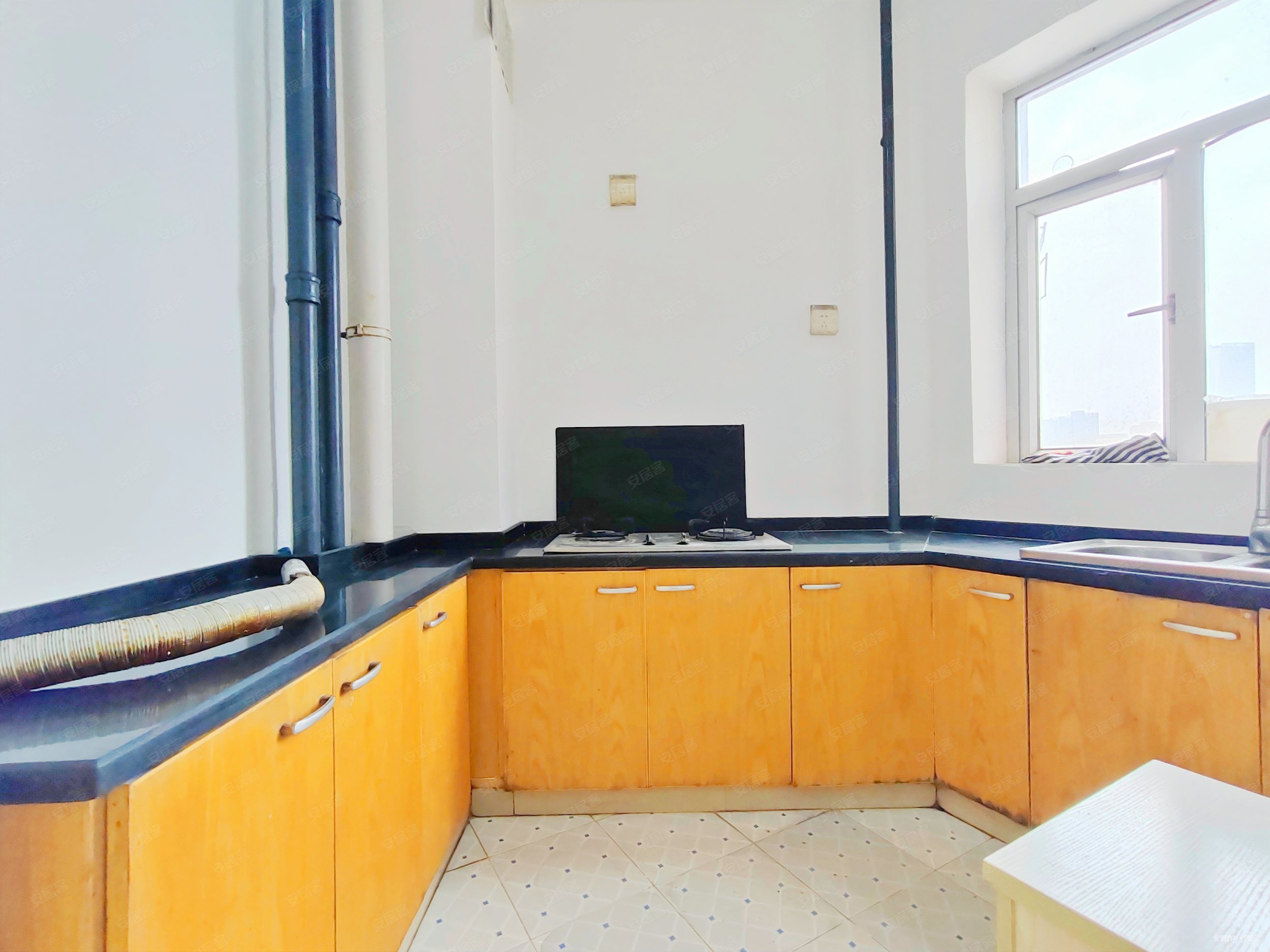 凯通国际城3室2厅2卫112.6㎡南86万