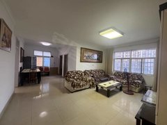 信阳浉河和美广场天润广场整租三室，近步行街，火车站，义乌小商品城出租房源真实图片