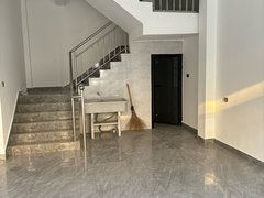 余江余江 3室2厅3卫出租房源真实图片