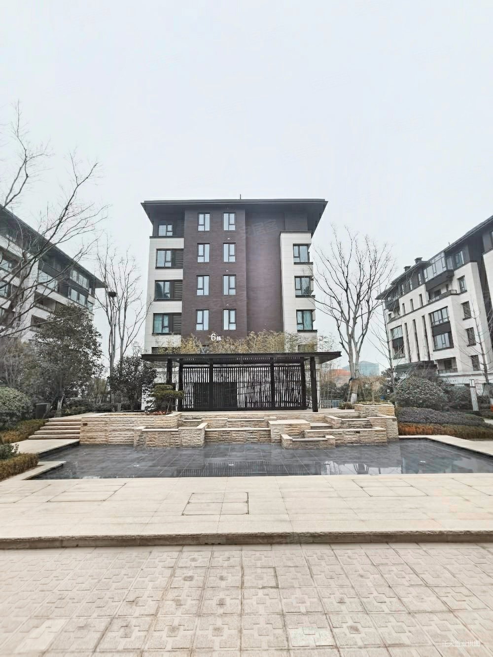 冠景君悦湖4室2厅2卫163.98㎡南北534.9万