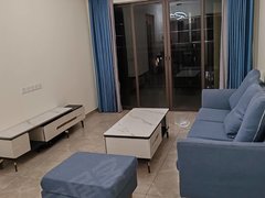 肇庆鼎湖桂城急租。保利花园二期,随时看房。1200包物业,拎包入住出租房源真实图片