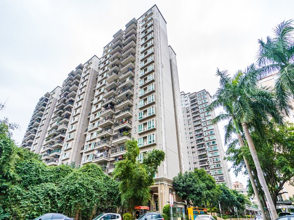 东莞黄江天虹富康花园黄江镇中心 富康花园 新一期电梯三房 朝南采光