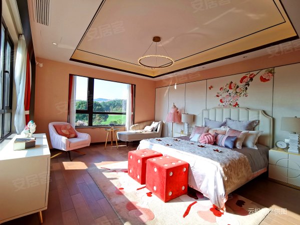 仁皇山燕澜府新出合院别墅急售花园50平带俩车位预约看