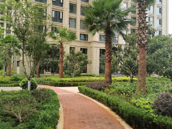 昆明五华北市区绿城春江明月春江明月三室两厅104平米2200一个月随时