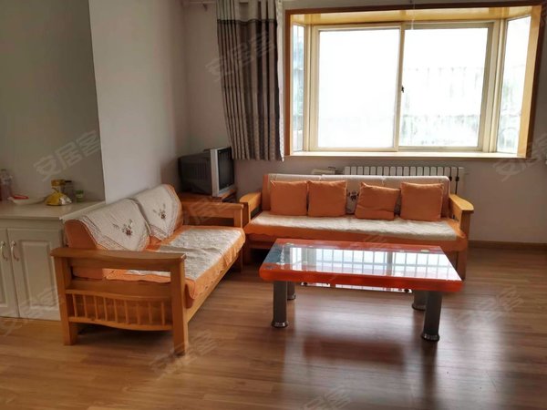 青岛市北中央商务区金港花园福州路,敦化路,金港花园套二明厅一楼等于