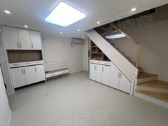 福塔东地铁口 三室两卫loft  新房首租 拎包入住