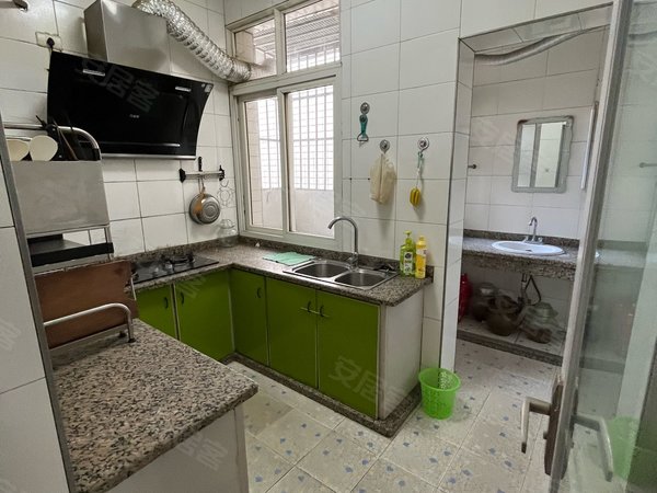 南充营山白塔公园东方花园(营山)东方花园(营山) 2室1厅1卫出租房源